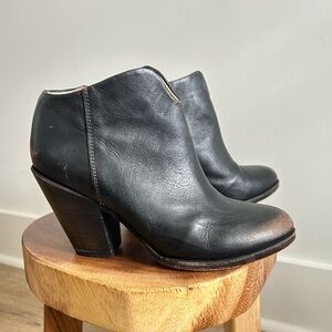 Freebird Detroit Darius Bootie Black Distressed Size 9